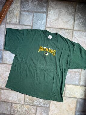 Vintage NFL Green Bay Packers embroidered t-shirt